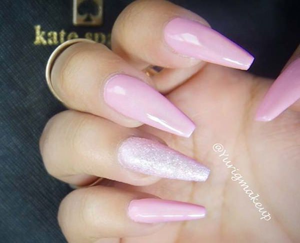 81050916-acrylic-nails-designs